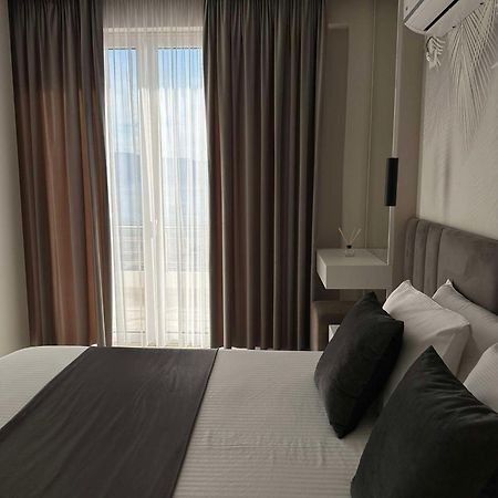 Sea View Apartment Luxury Влёра Экстерьер фото
