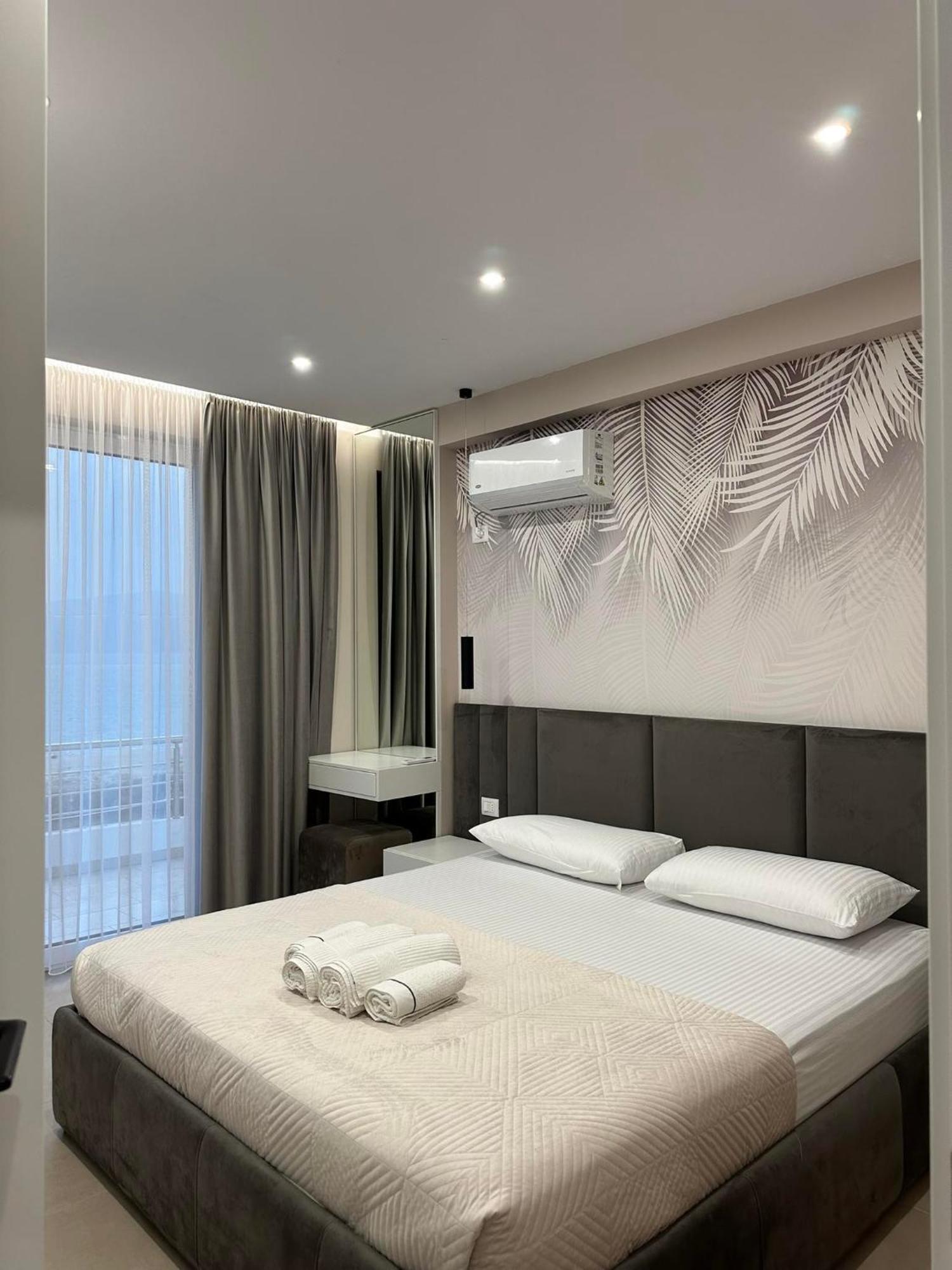 Sea View Apartment Luxury Влёра Экстерьер фото