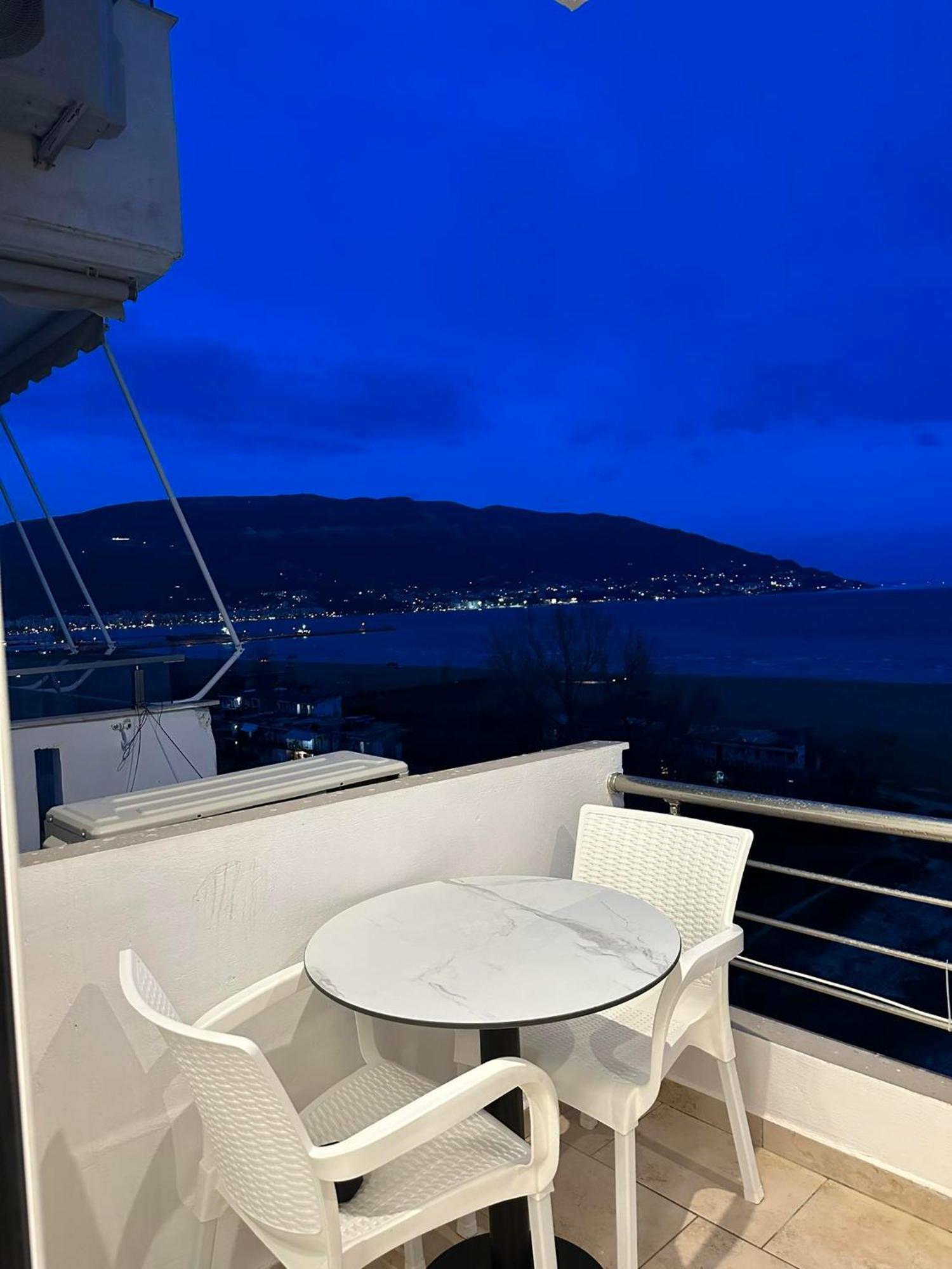 Sea View Apartment Luxury Влёра Экстерьер фото
