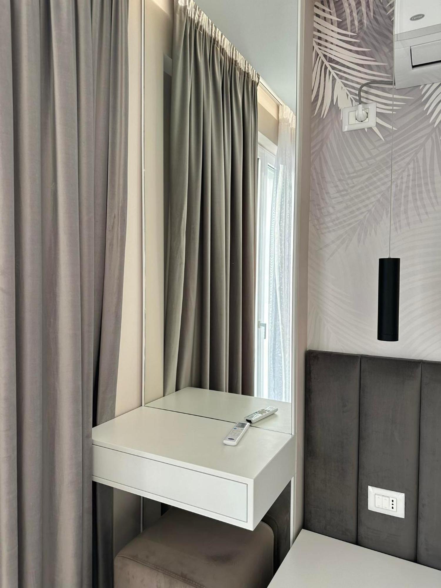 Sea View Apartment Luxury Влёра Экстерьер фото