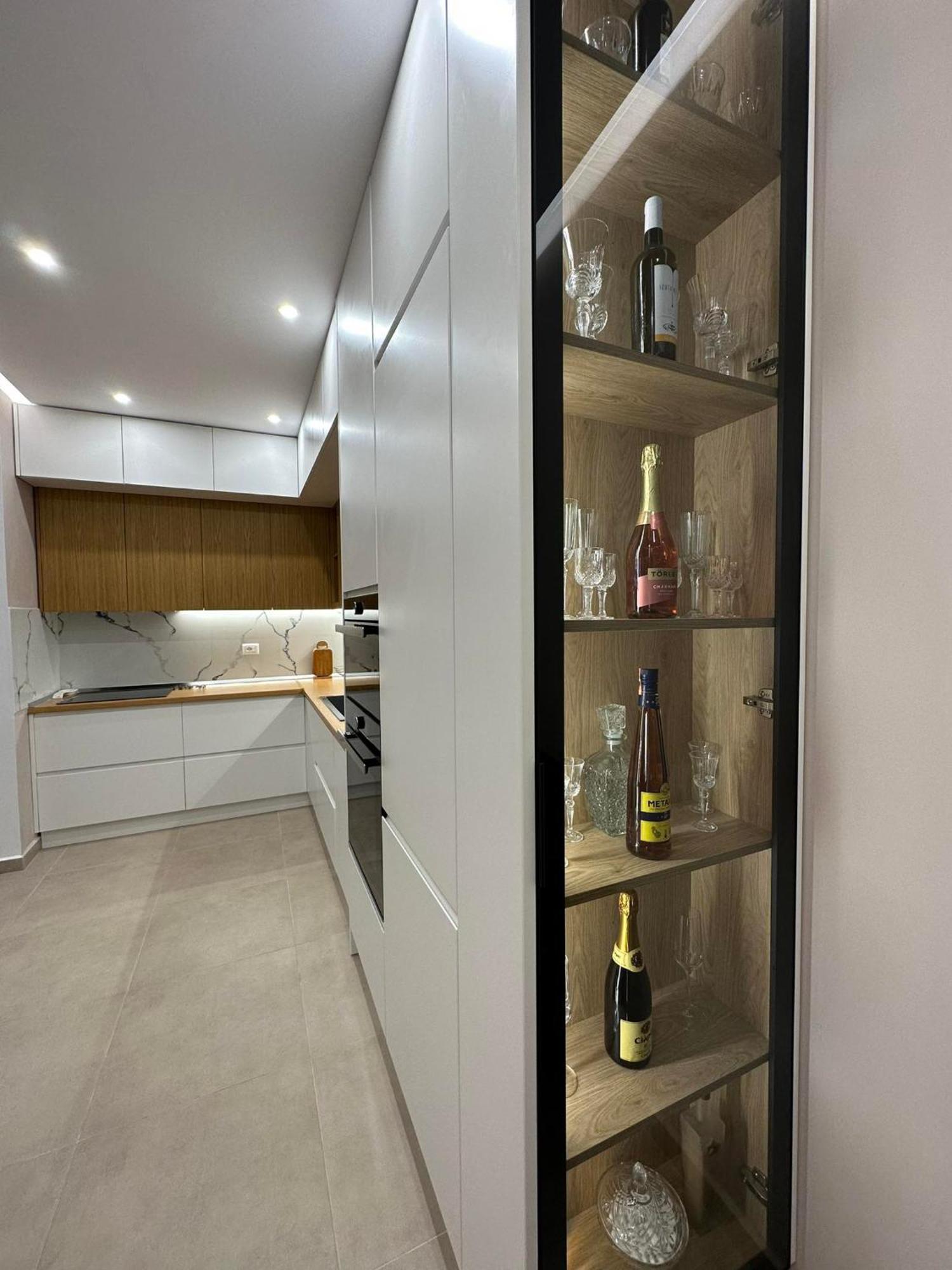 Sea View Apartment Luxury Влёра Экстерьер фото