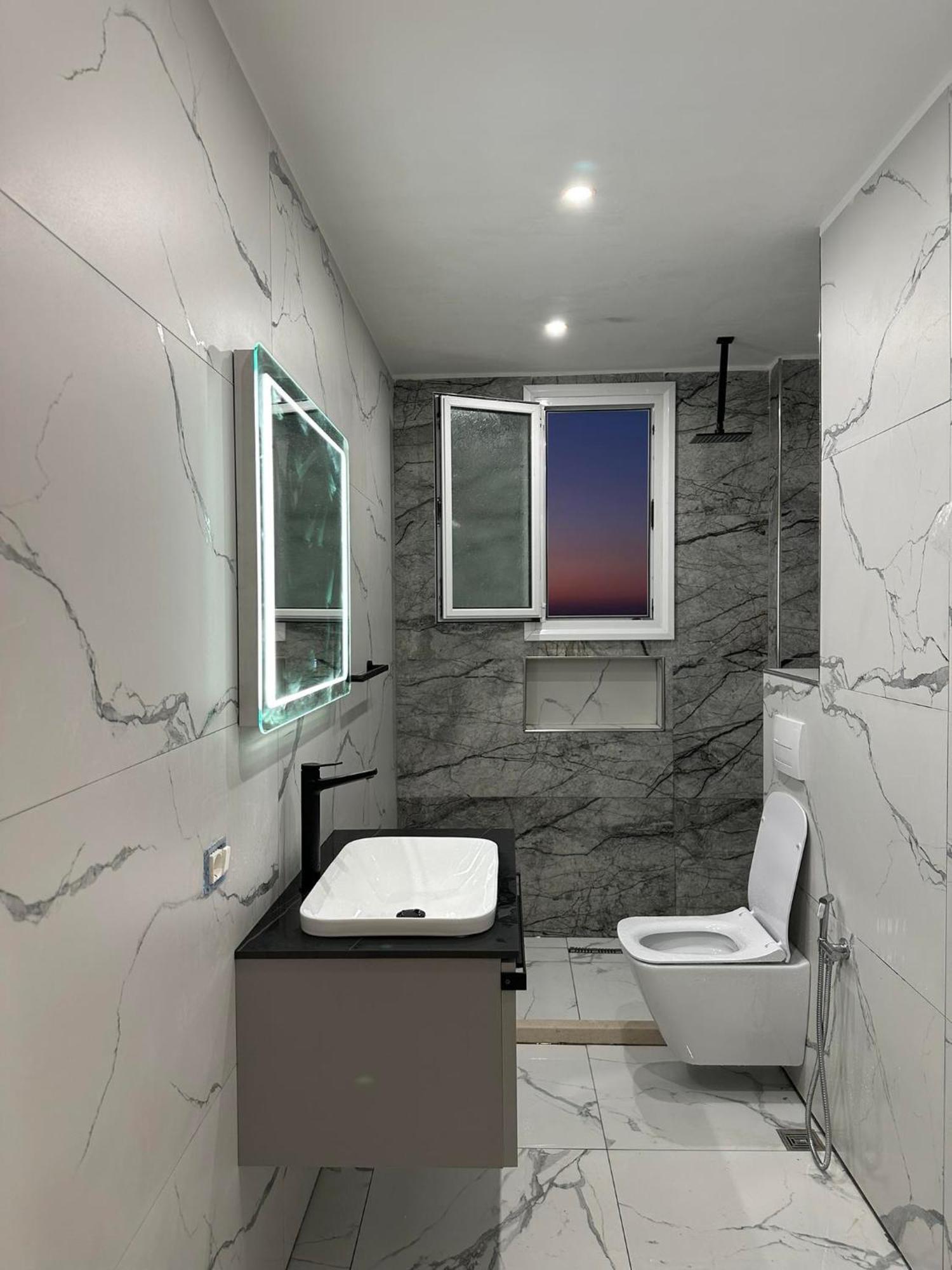 Sea View Apartment Luxury Влёра Экстерьер фото
