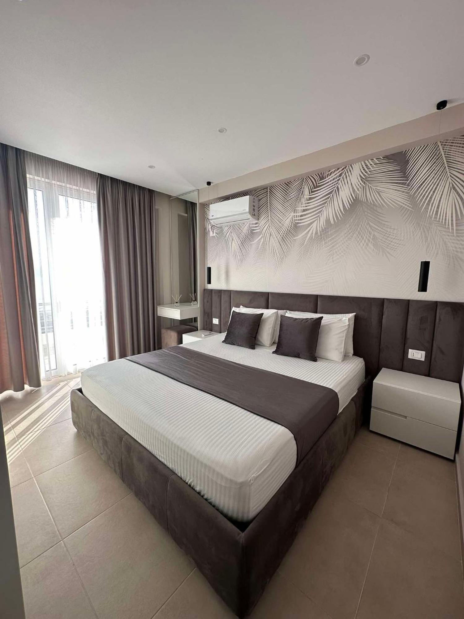 Sea View Apartment Luxury Влёра Экстерьер фото