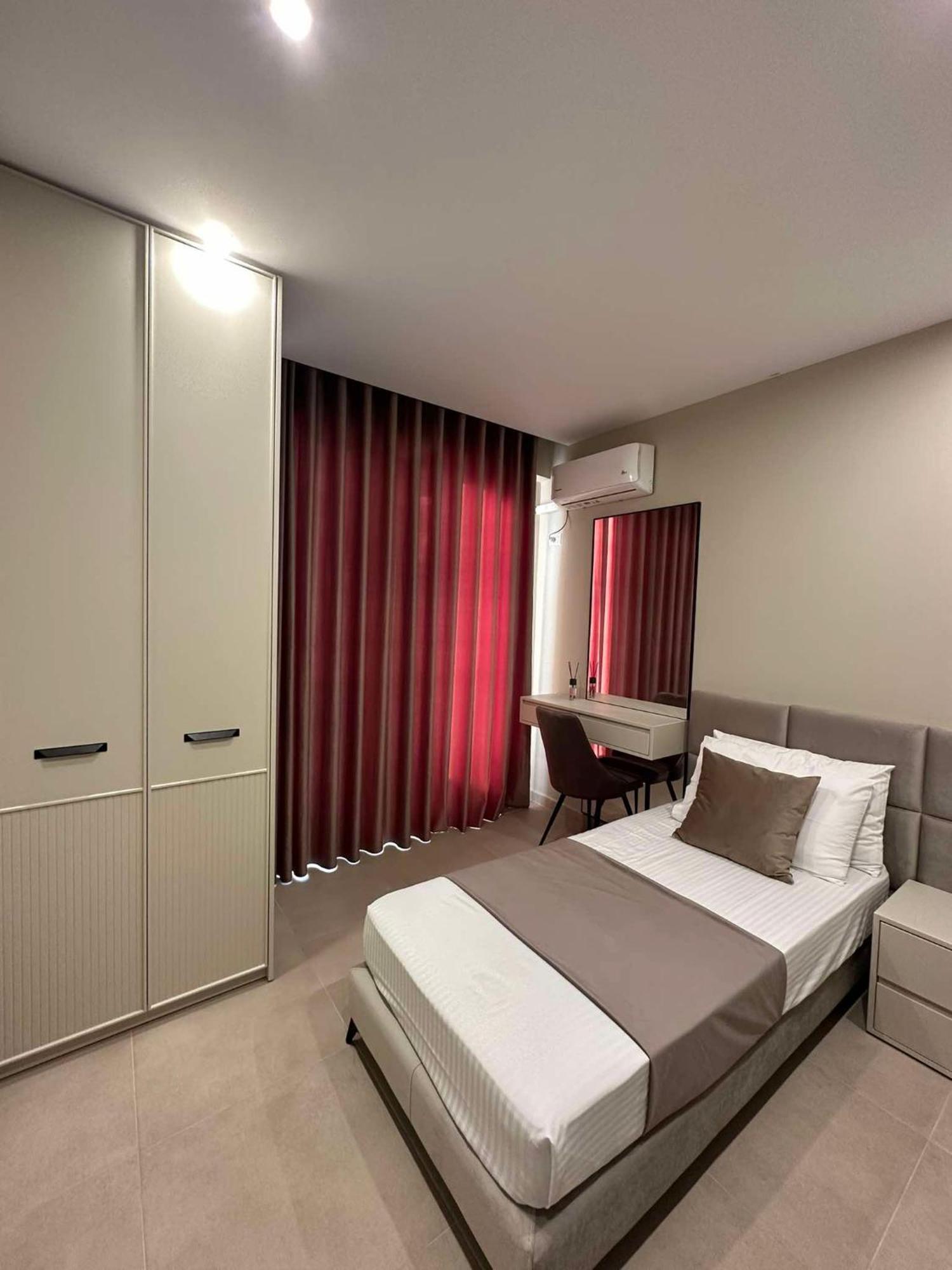 Sea View Apartment Luxury Влёра Экстерьер фото